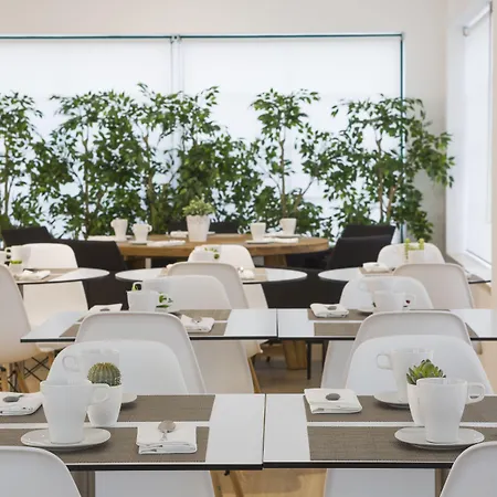 奥卡特鲁斯酒店 2*