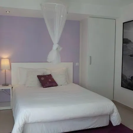 奥卡特鲁斯酒店 2* 阿尔热祖尔