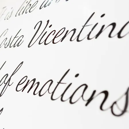 奥卡特鲁斯酒店 2* 阿尔热祖尔